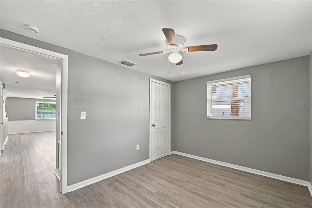 For Rent: $2,300 (2 beds, 1 baths, 1072 Square Feet)