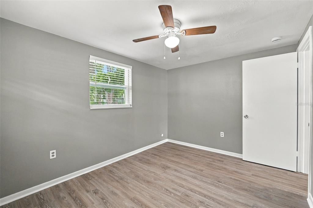 For Rent: $2,300 (2 beds, 1 baths, 1072 Square Feet)