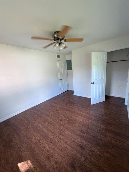 For Sale: $239,900 (4 beds, 2 baths, 1242 Square Feet)