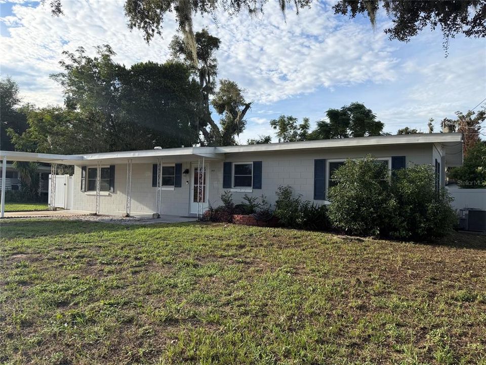 For Sale: $239,900 (4 beds, 2 baths, 1242 Square Feet)