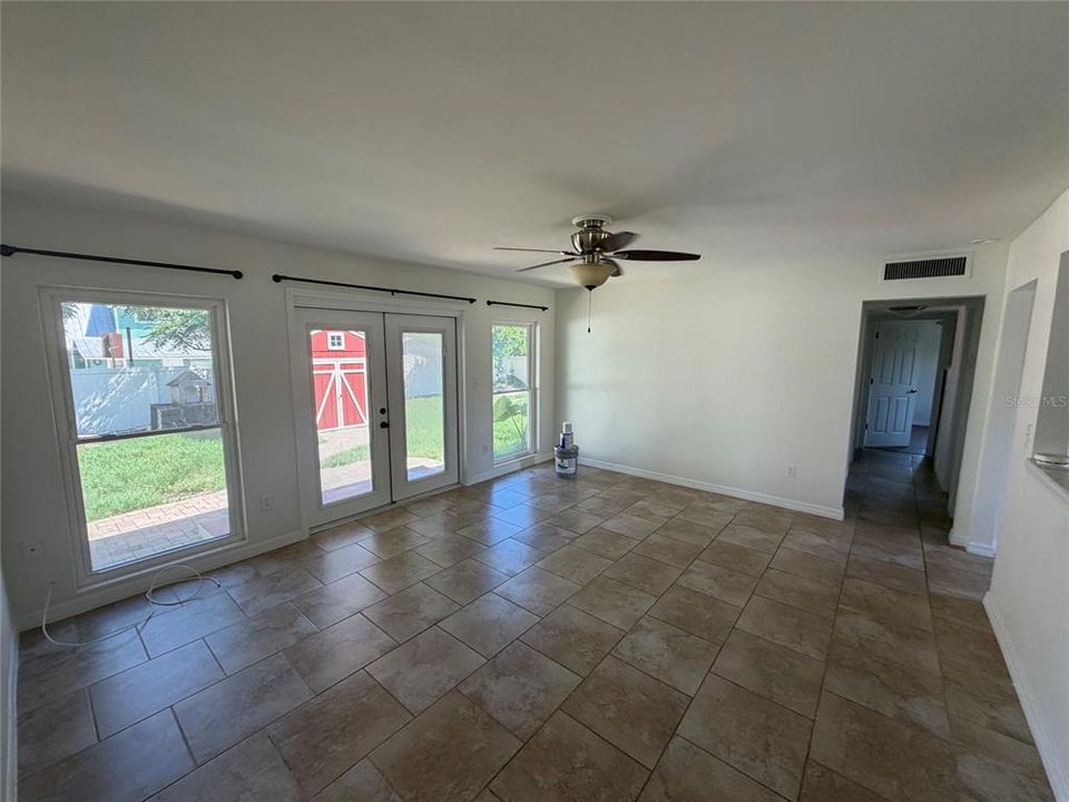 For Sale: $239,900 (4 beds, 2 baths, 1242 Square Feet)