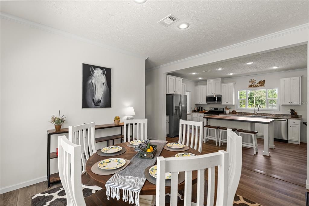 For Sale: $289,900 (3 beds, 2 baths, 1841 Square Feet)