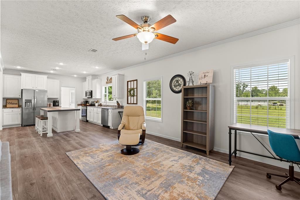 For Sale: $289,900 (3 beds, 2 baths, 1841 Square Feet)