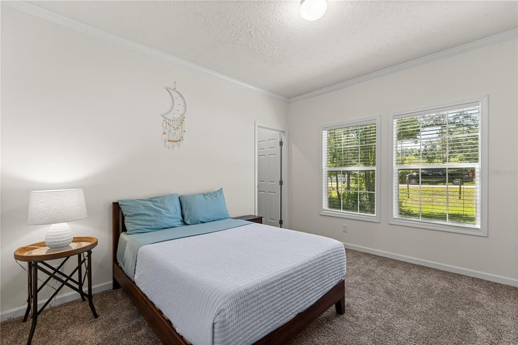 For Sale: $289,900 (3 beds, 2 baths, 1841 Square Feet)