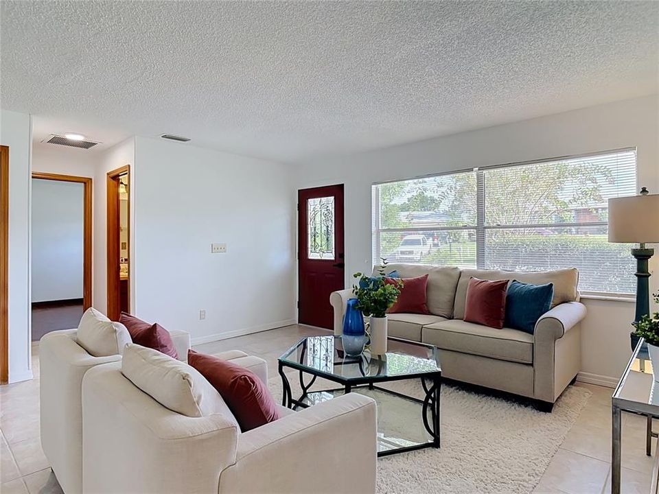 For Sale: $265,000 (3 beds, 2 baths, 1307 Square Feet)