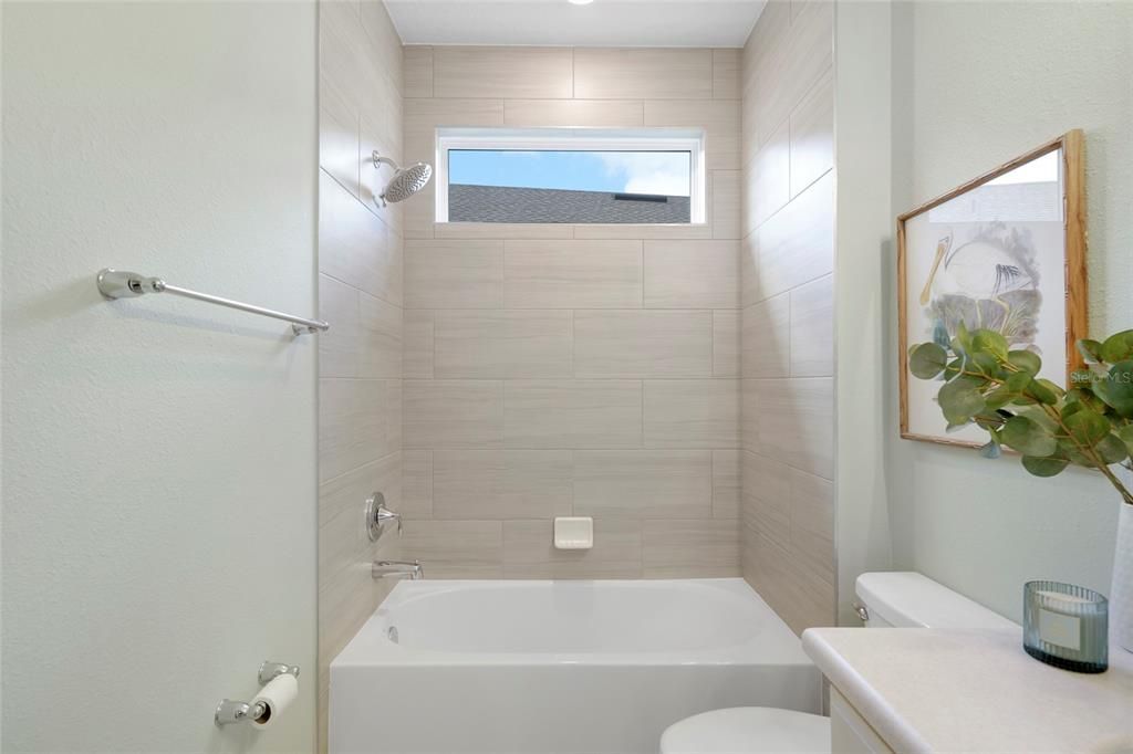 En Venta: $875,000 (4 camas, 3 baños, 2682 Pies cuadrados)