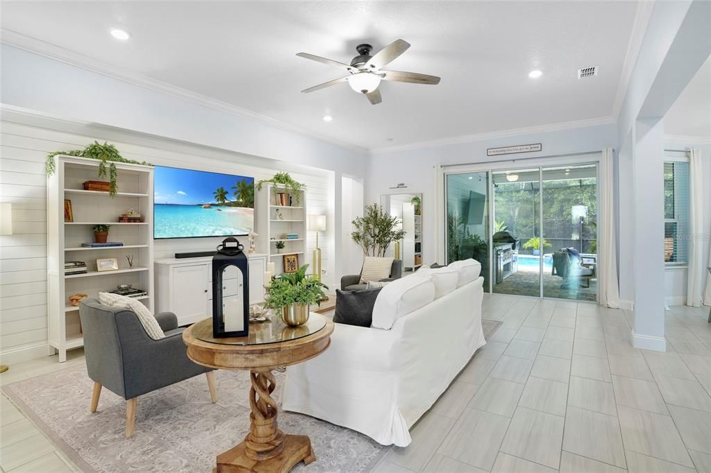 En Venta: $875,000 (4 camas, 3 baños, 2682 Pies cuadrados)