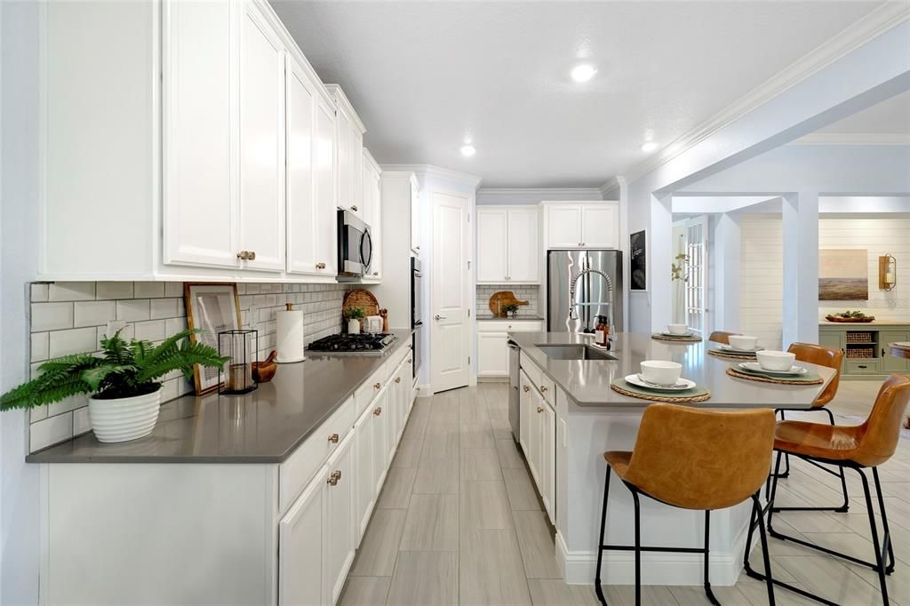 En Venta: $875,000 (4 camas, 3 baños, 2682 Pies cuadrados)