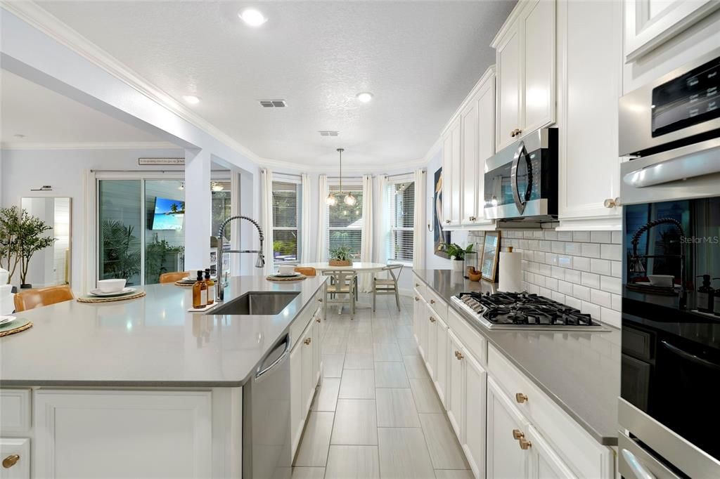 En Venta: $875,000 (4 camas, 3 baños, 2682 Pies cuadrados)