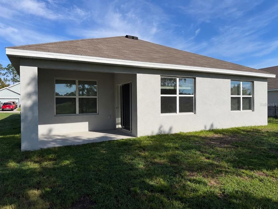 For Rent: $2,000 (3 beds, 2 baths, 1670 Square Feet)