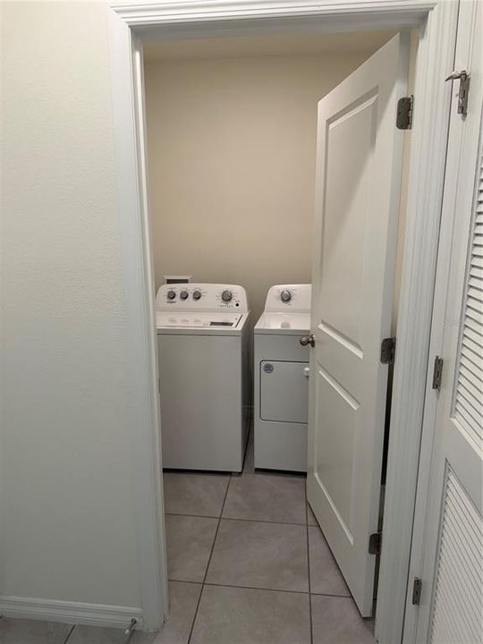 For Rent: $2,000 (3 beds, 2 baths, 1670 Square Feet)