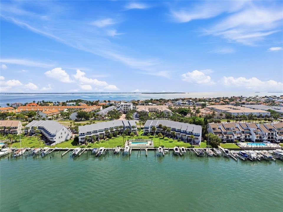 For Sale: $850,000 (3 beds, 2 baths, 1660 Square Feet)