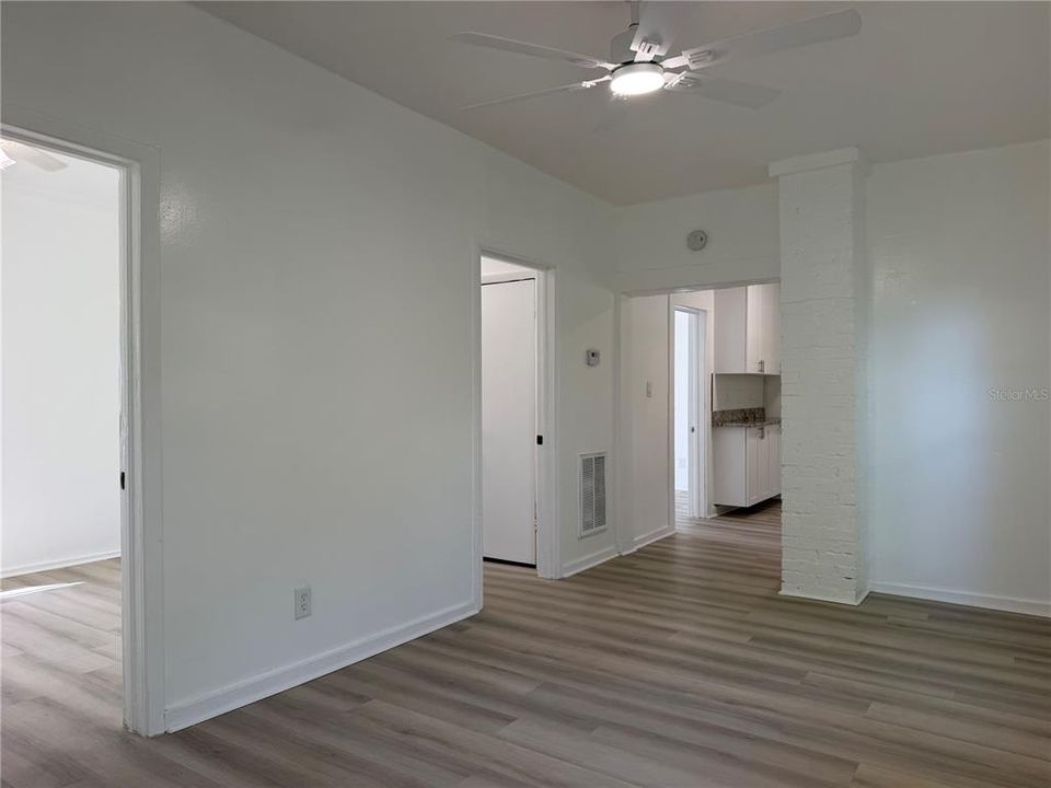 En Venta: $229,900 (2 camas, 2 baños, 760 Pies cuadrados)