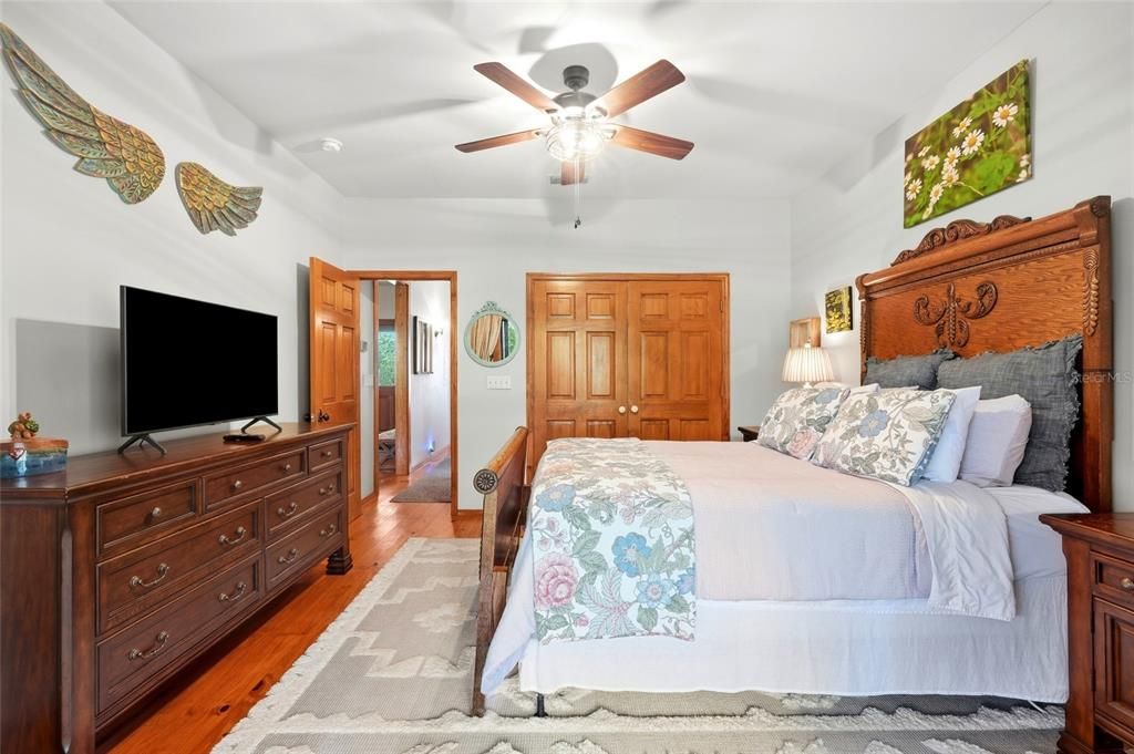 En Venta: $425,000 (2 camas, 1 baños, 1045 Pies cuadrados)