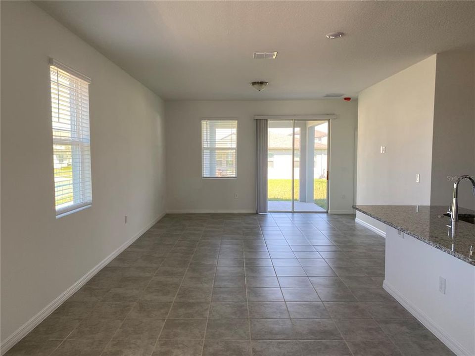 En Renta: $2,950 (4 camas, 2 baños, 2082 Pies cuadrados)