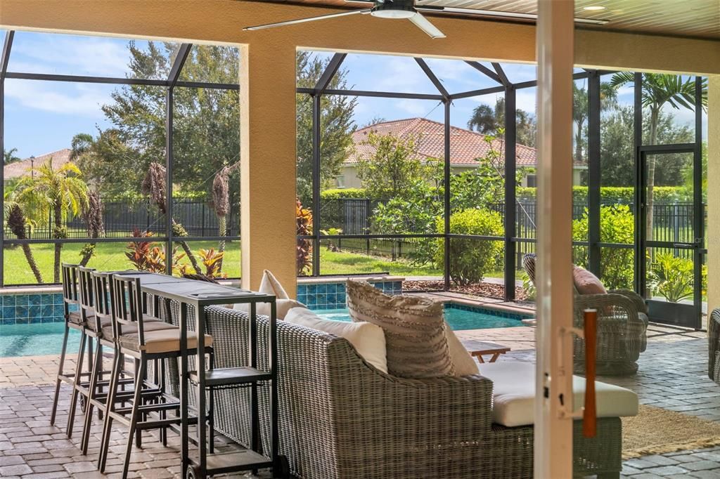 En Venta: $950,000 (4 camas, 3 baños, 3102 Pies cuadrados)