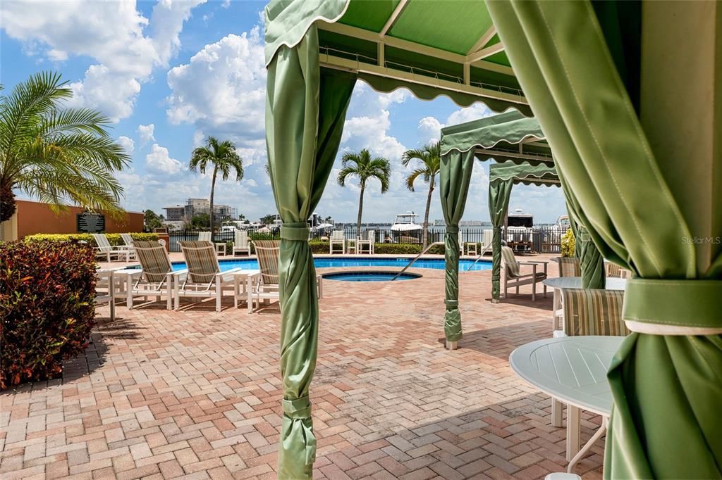 For Sale: $1,725,000 (3 beds, 3 baths, 2460 Square Feet)