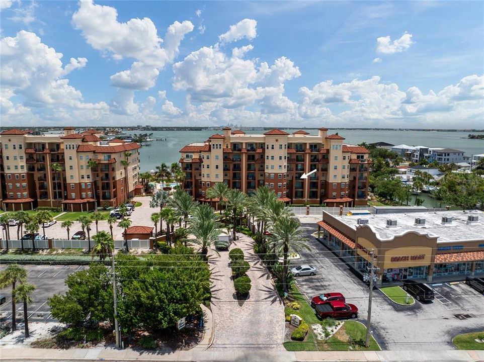 For Sale: $1,725,000 (3 beds, 3 baths, 2460 Square Feet)