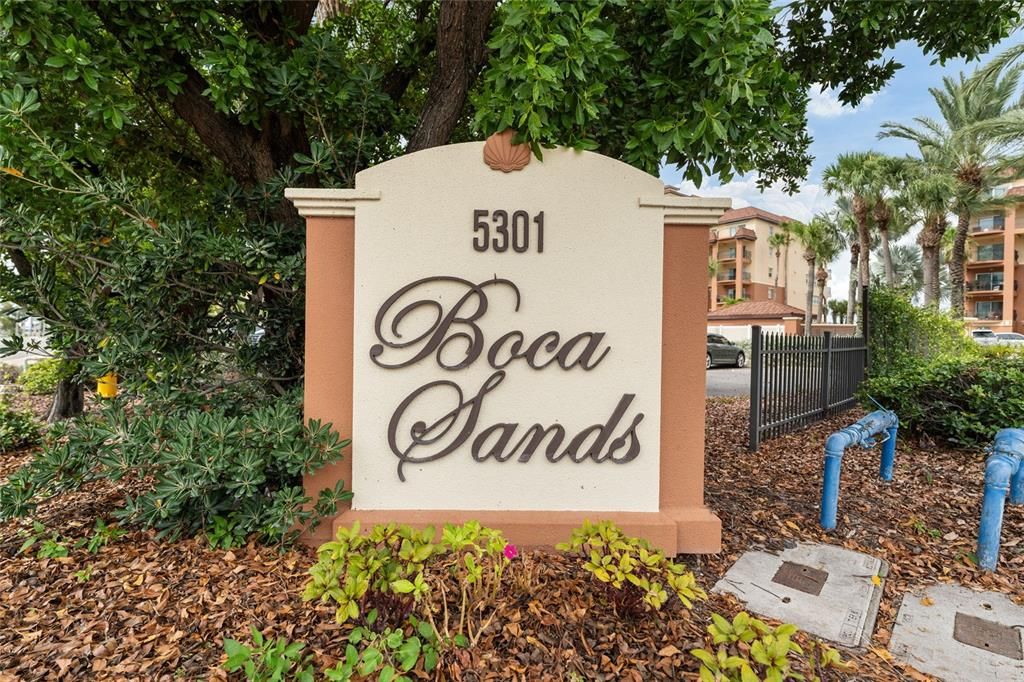 For Sale: $1,725,000 (3 beds, 3 baths, 2460 Square Feet)