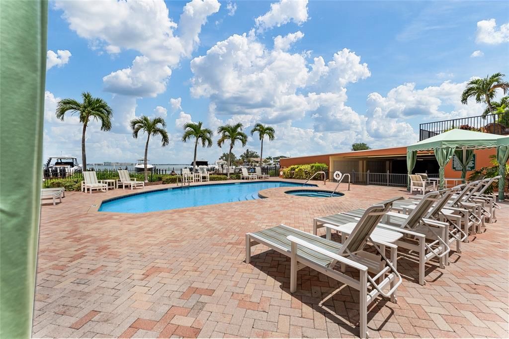 For Sale: $1,725,000 (3 beds, 3 baths, 2460 Square Feet)