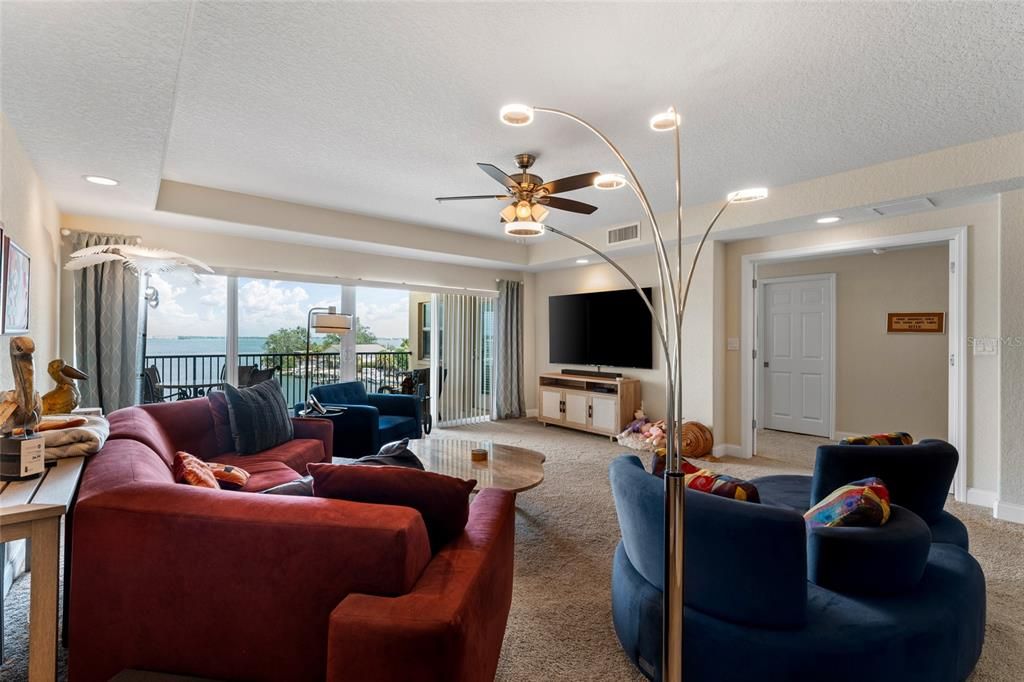 For Sale: $1,725,000 (3 beds, 3 baths, 2460 Square Feet)