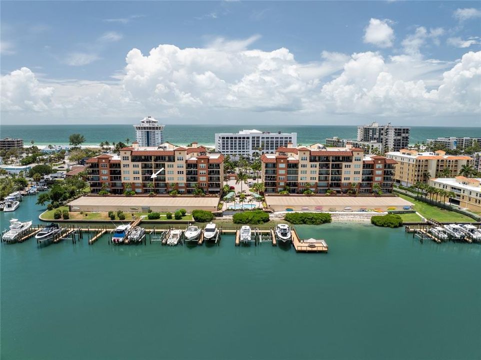For Sale: $1,725,000 (3 beds, 3 baths, 2460 Square Feet)