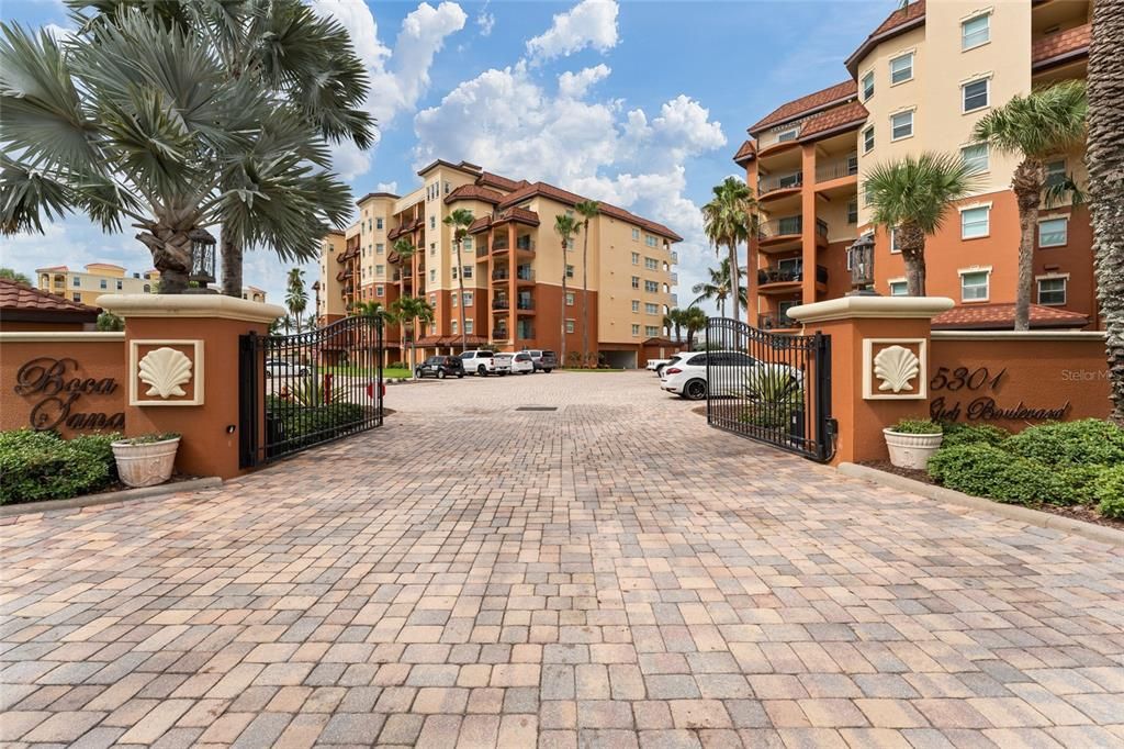 For Sale: $1,725,000 (3 beds, 3 baths, 2460 Square Feet)