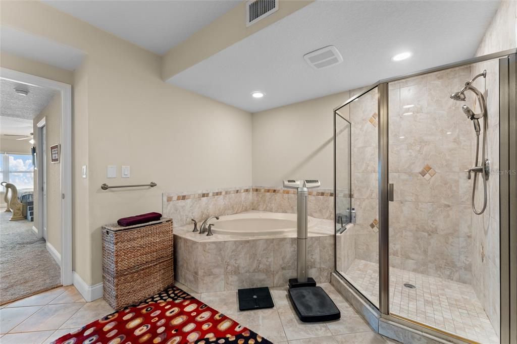 For Sale: $1,725,000 (3 beds, 3 baths, 2460 Square Feet)