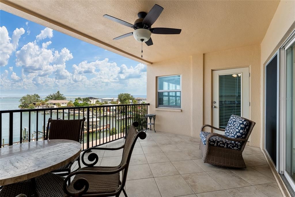 For Sale: $1,725,000 (3 beds, 3 baths, 2460 Square Feet)