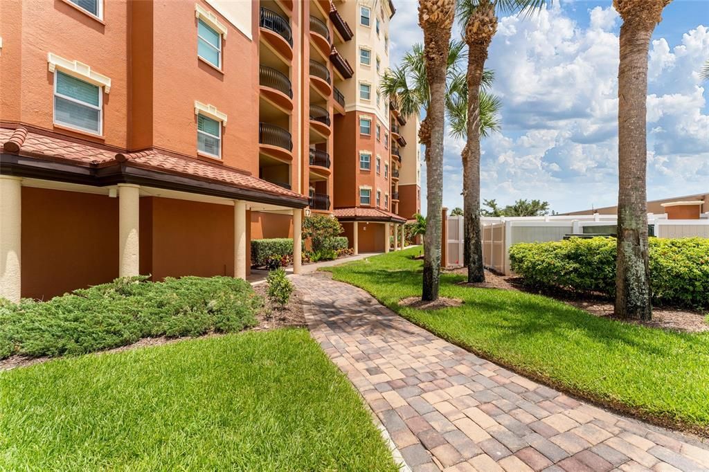 For Sale: $1,725,000 (3 beds, 3 baths, 2460 Square Feet)