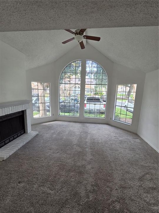 For Rent: $1,600 (2 beds, 2 baths, 992 Square Feet)