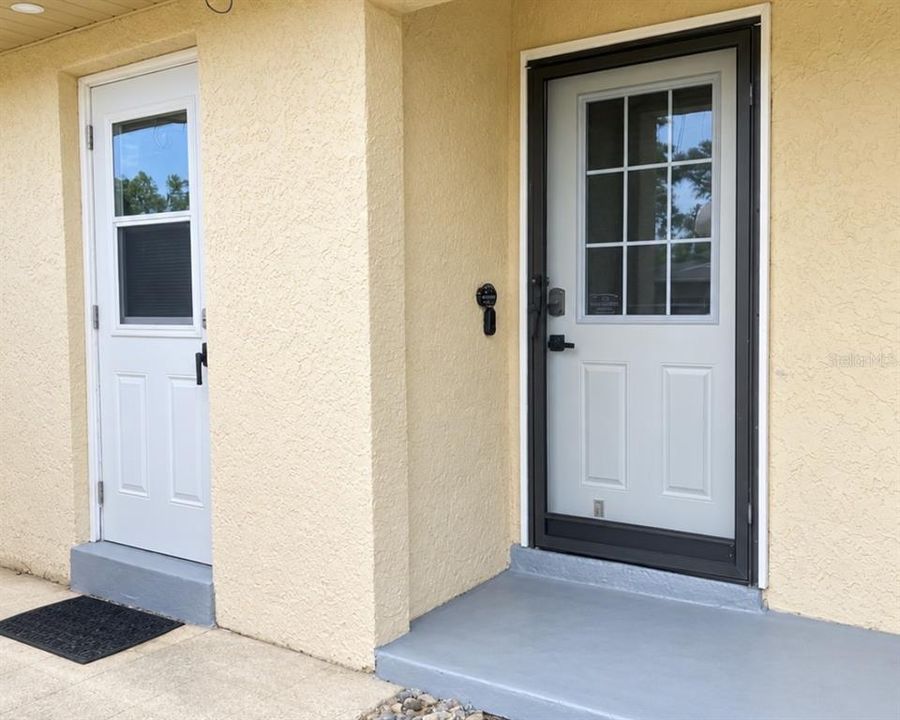 For Rent: $1,600 (1 beds, 1 baths, 703 Square Feet)