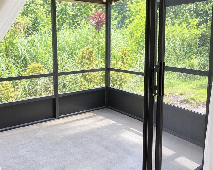 For Rent: $1,600 (1 beds, 1 baths, 703 Square Feet)