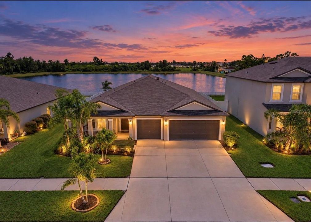 На продажу: $499,999 (4 спален, 2 ванн, 2439 Квадратных фут)