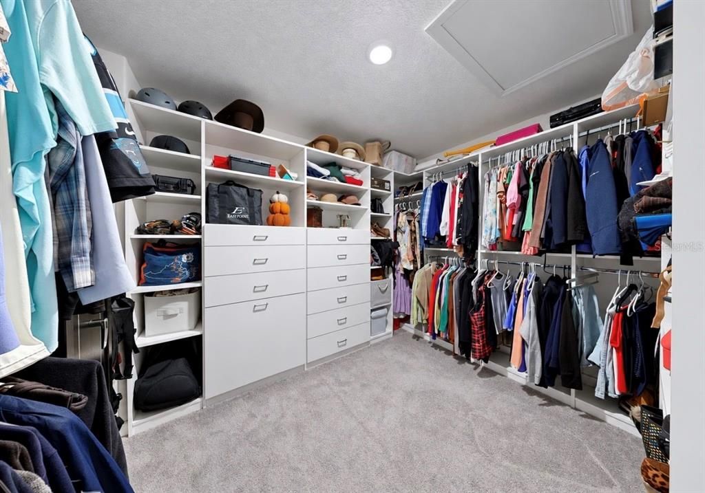 На продажу: $499,999 (4 спален, 2 ванн, 2439 Квадратных фут)