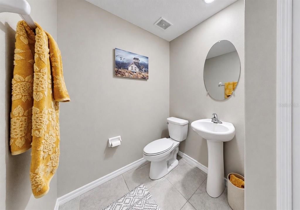 На продажу: $499,999 (4 спален, 2 ванн, 2439 Квадратных фут)