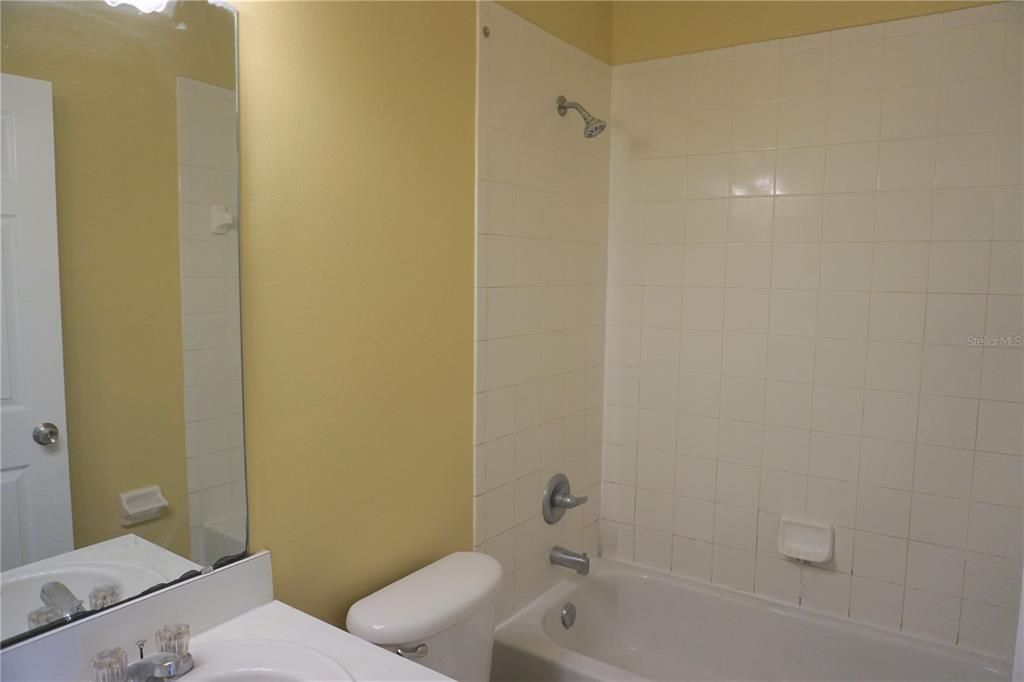 В аренду: $2,000 (3 спален, 2 ванн, 1099 Квадратных фут)