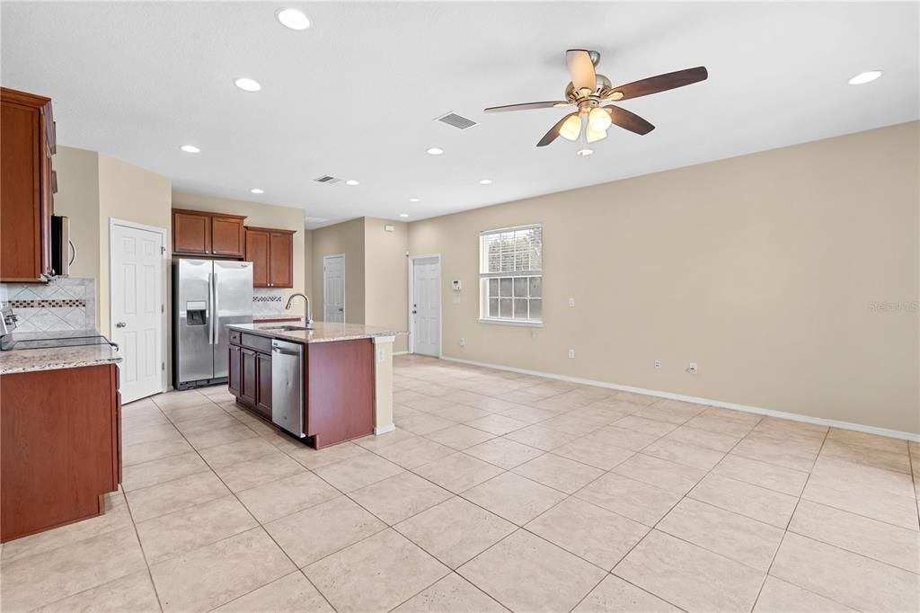 En Venta: $259,999 (3 camas, 2 baños, 1880 Pies cuadrados)