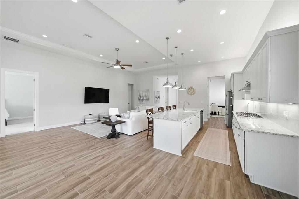 For Sale: $919,000 (3 beds, 3 baths, 2311 Square Feet)