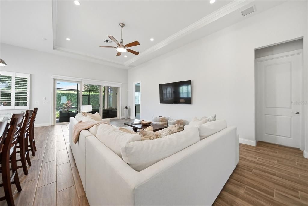 For Sale: $919,000 (3 beds, 3 baths, 2311 Square Feet)