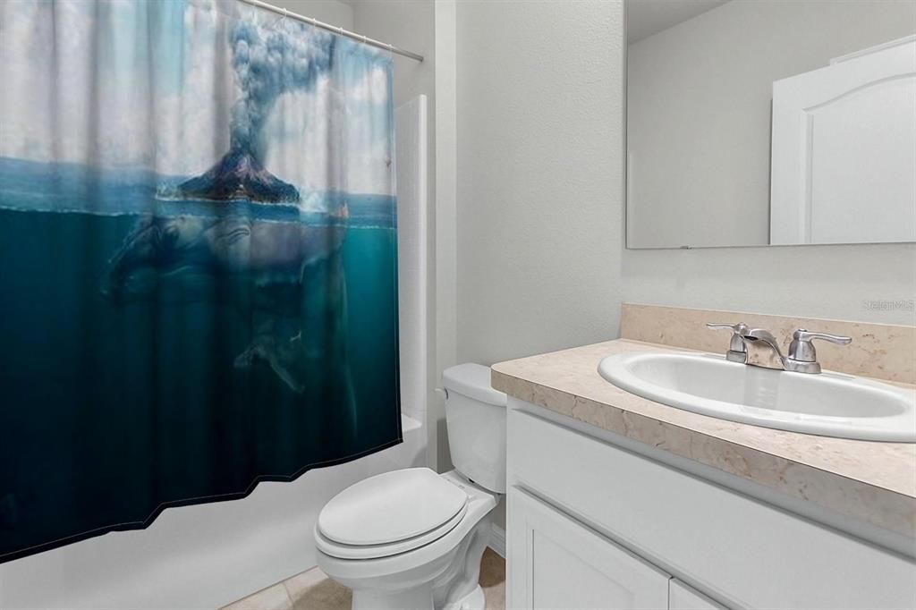 For Sale: $325,000 (4 beds, 2 baths, 1672 Square Feet)