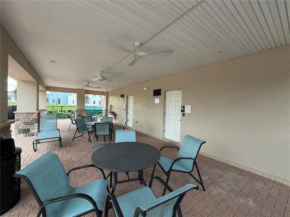 For Rent: $2,000 (3 beds, 2 baths, 1615 Square Feet)