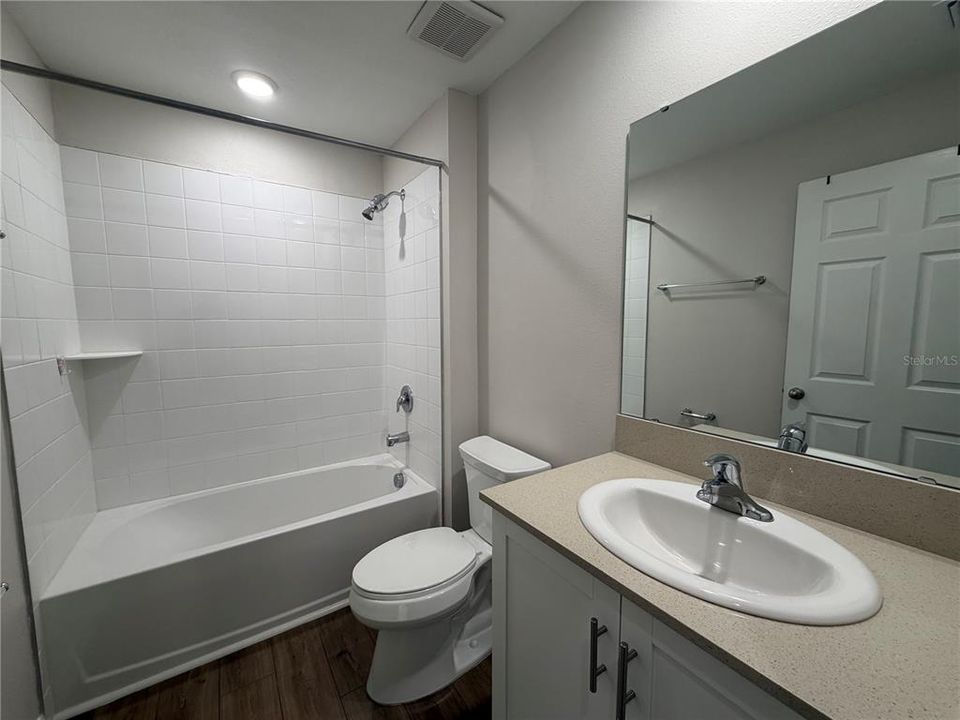 For Rent: $2,000 (3 beds, 2 baths, 1615 Square Feet)