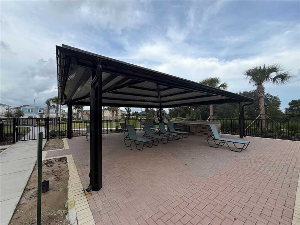 For Rent: $2,000 (3 beds, 2 baths, 1615 Square Feet)