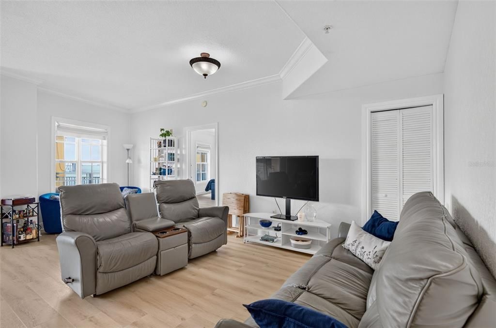 En Venta: $725,000 (2 camas, 2 baños, 1741 Pies cuadrados)