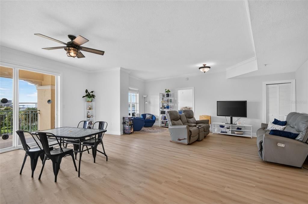 En Venta: $725,000 (2 camas, 2 baños, 1741 Pies cuadrados)