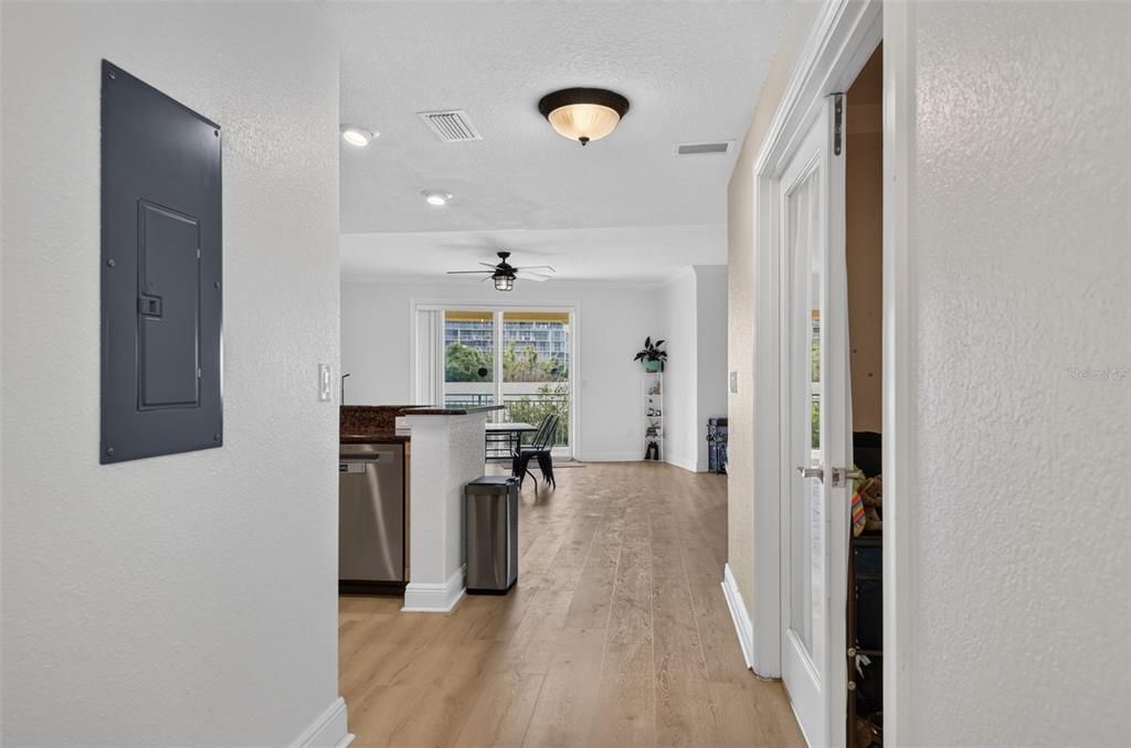 En Venta: $725,000 (2 camas, 2 baños, 1741 Pies cuadrados)