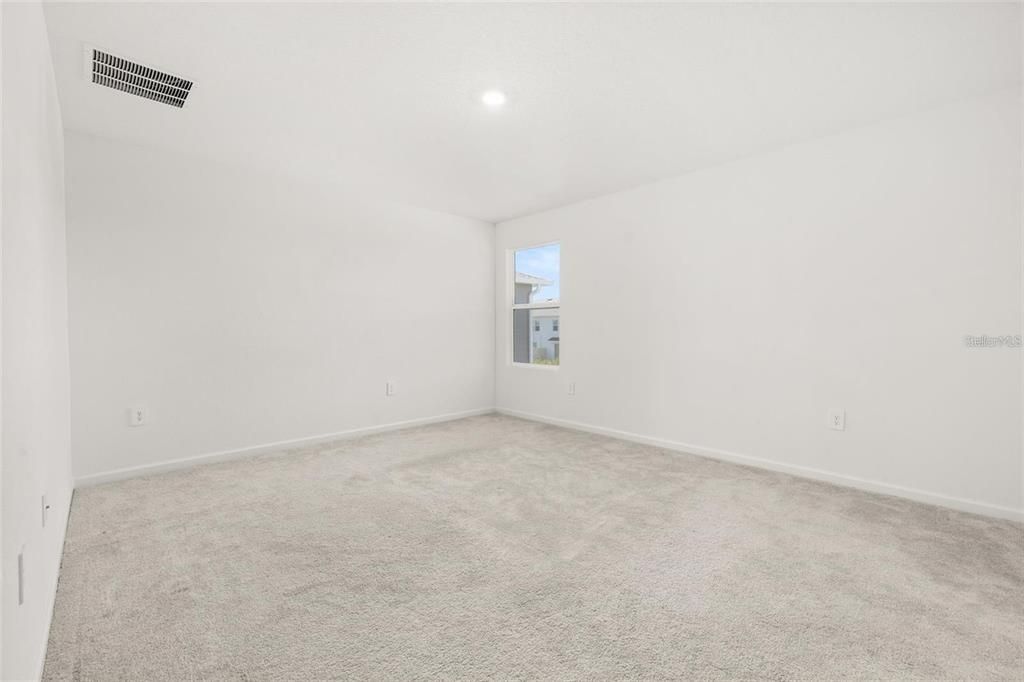 En Renta: $2,300 (4 camas, 2 baños, 1880 Pies cuadrados)