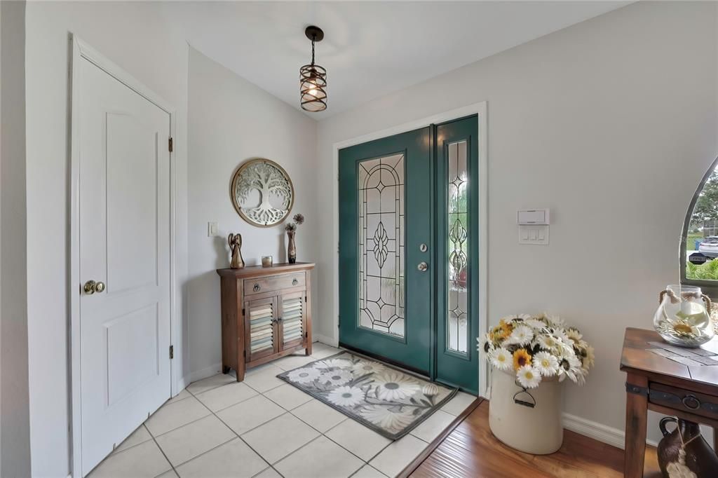 En Venta: $439,900 (3 camas, 2 baños, 1902 Pies cuadrados)