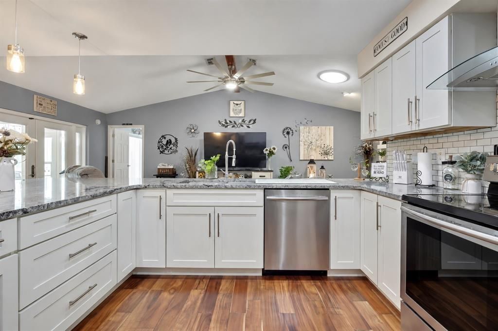 En Venta: $439,900 (3 camas, 2 baños, 1902 Pies cuadrados)